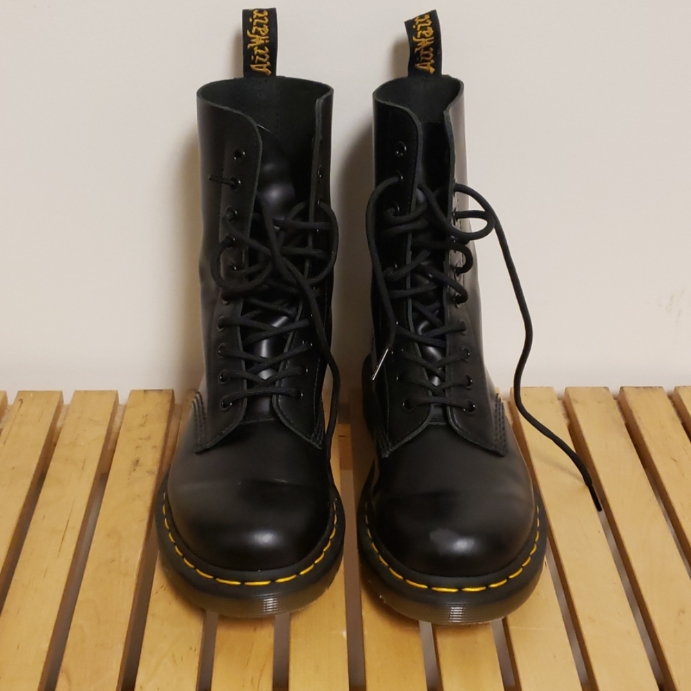 Doc Martens Original 1490 Boot